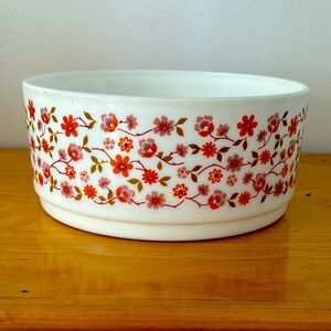 Vintage French Arcopal Scania Large Serving Fruit Bowl 8.5"21 cm wide x 3.75"H